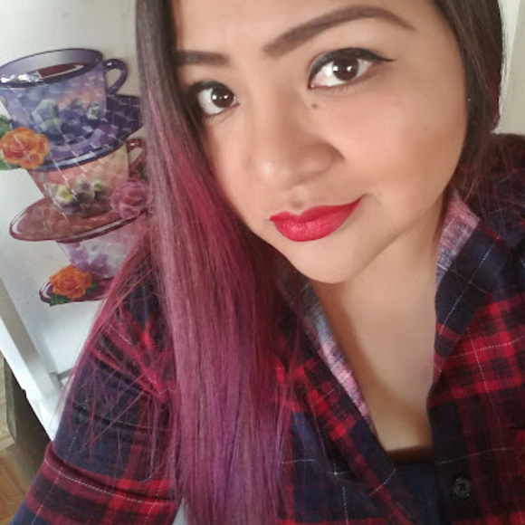 Meet the Posher Other - Meet your Posher, Jennifer